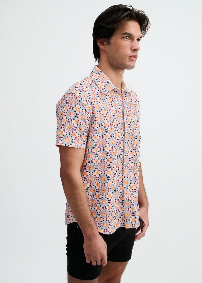 CAYENNE/THISTLE MEDALLIONS PRINTED OPEN KNIT STRETCH SHORT SLEEVE SHIRT ST-48075