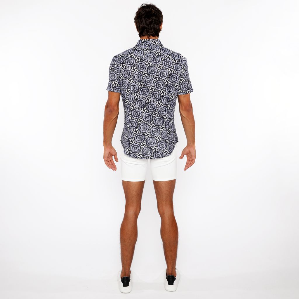 MIDNIGHT/PERIWINKLE BURSTS PRINTED OPEN KNIT STRETCH SHORT SLEEVE SHIRT ST-48072