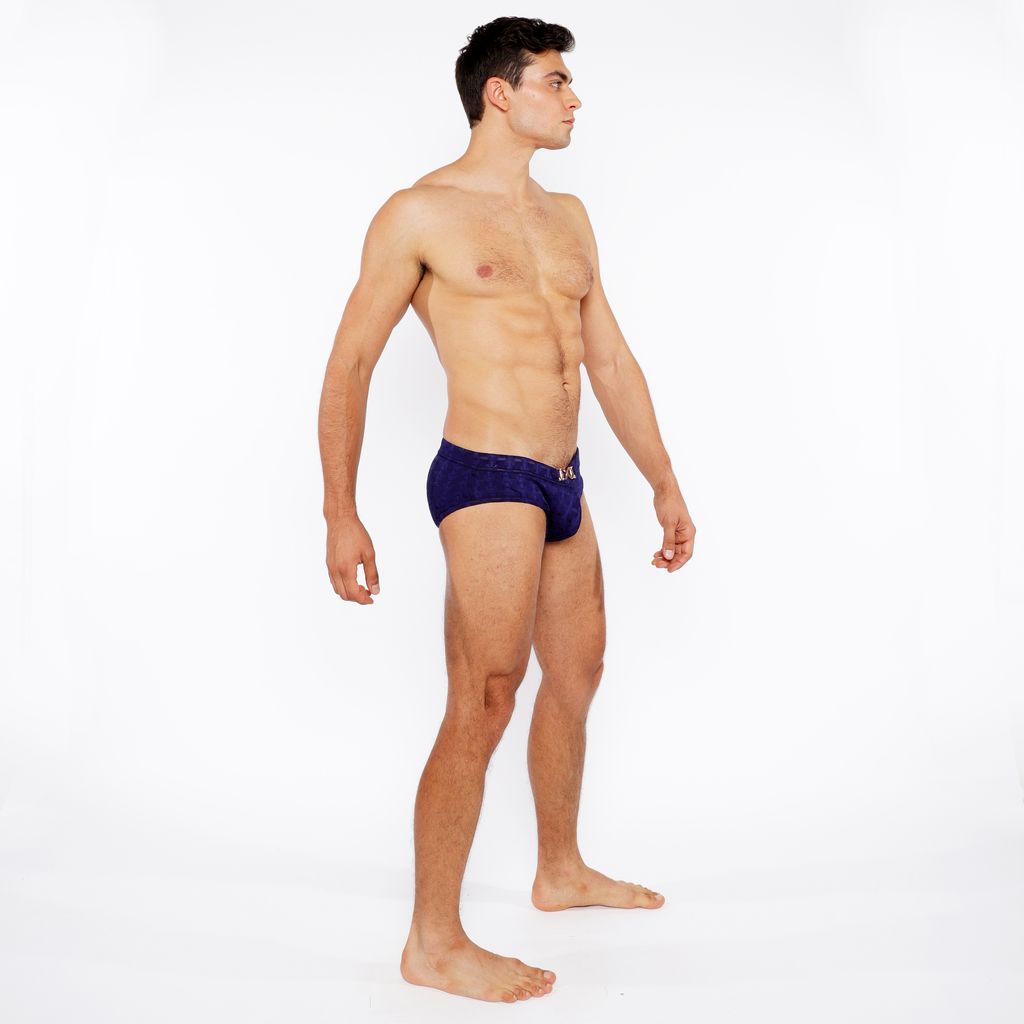 NAVY ARROWS TEXTURED SWIM BRIEF W/BUCKLE ST-8021-01