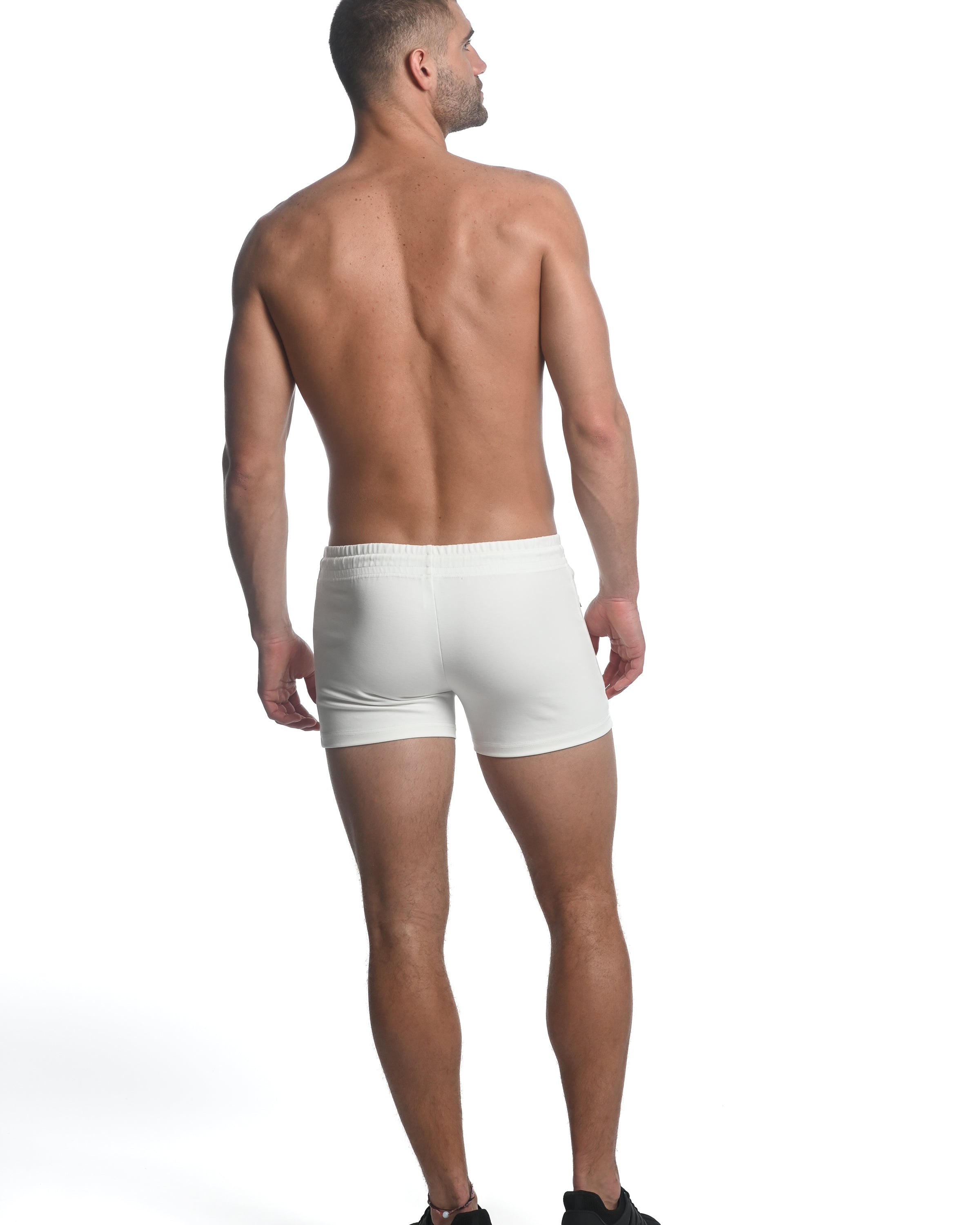 WHITE STUCCO VAULT GYM-TECH 3.5" INSEAM STRETCH SHORTS W/ HEAT WELD ZIPPERS