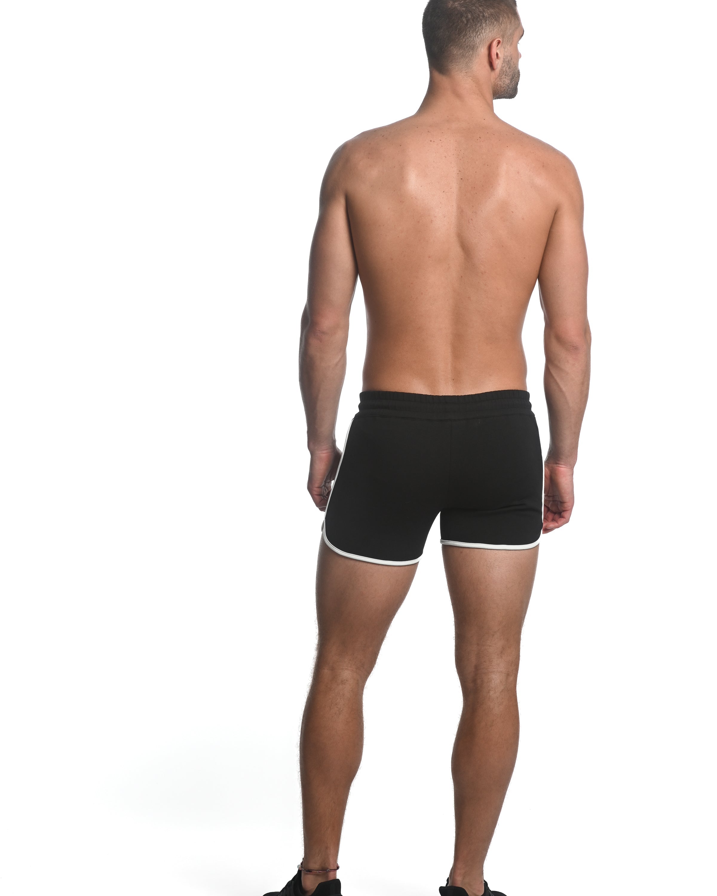 BLACK SPRINTER 3.5" INSEAM STRETCH GYM SHORTS W/ HEAT WELD ZIPPERS