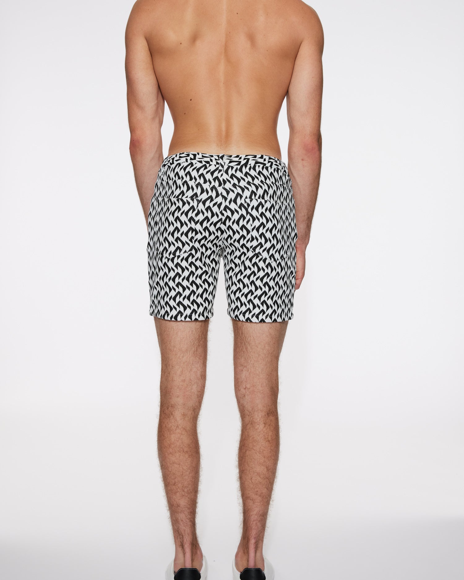BLACK/WHITE HERRINGBONE 5" JACQUARD KNIT STRETCH SHORT ST-1932-Final Sale