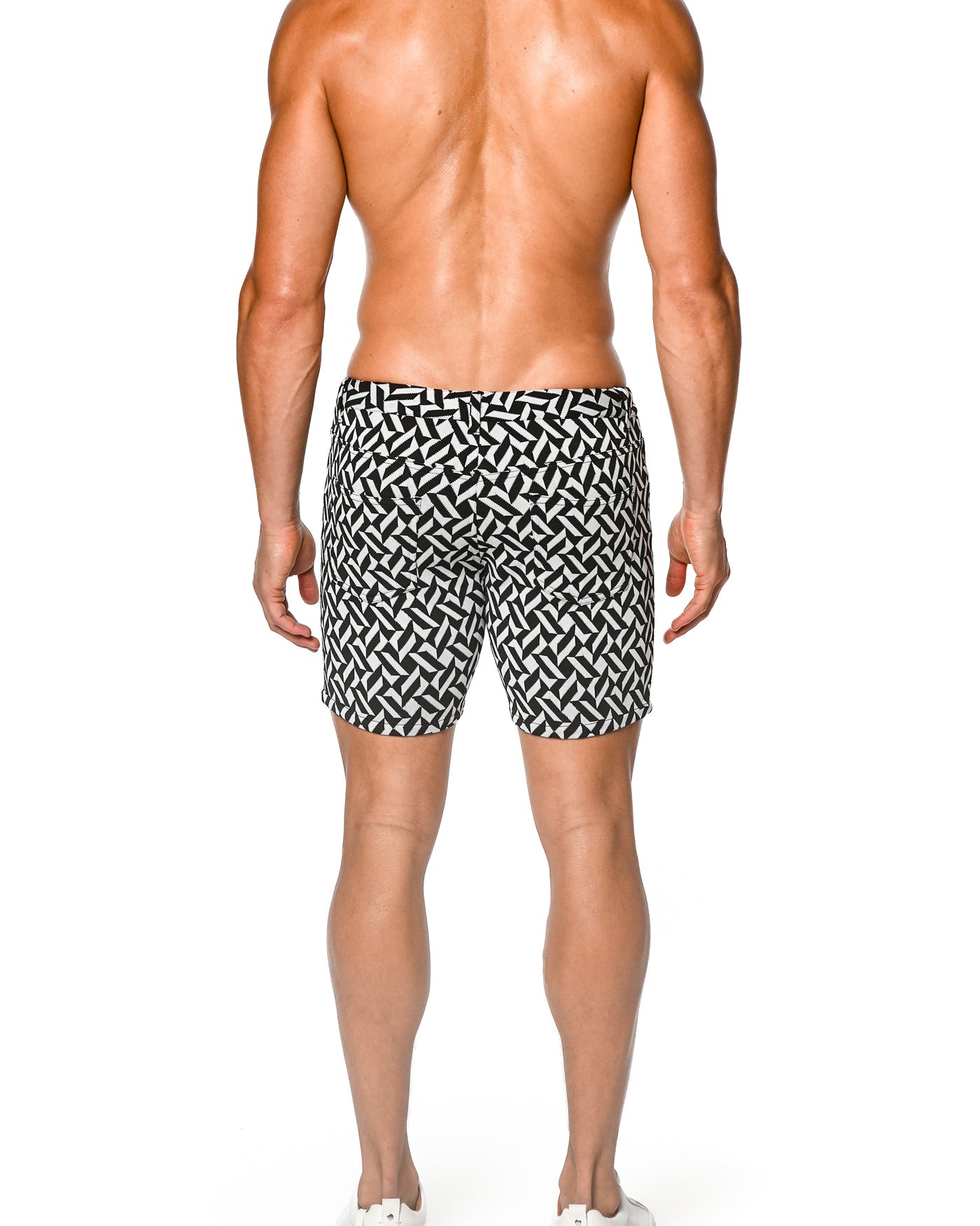BLACK/WHITE PARQUET JACQUARD KNIT 5" INSEAM JEANS SHORT ST-1932- Final Sale