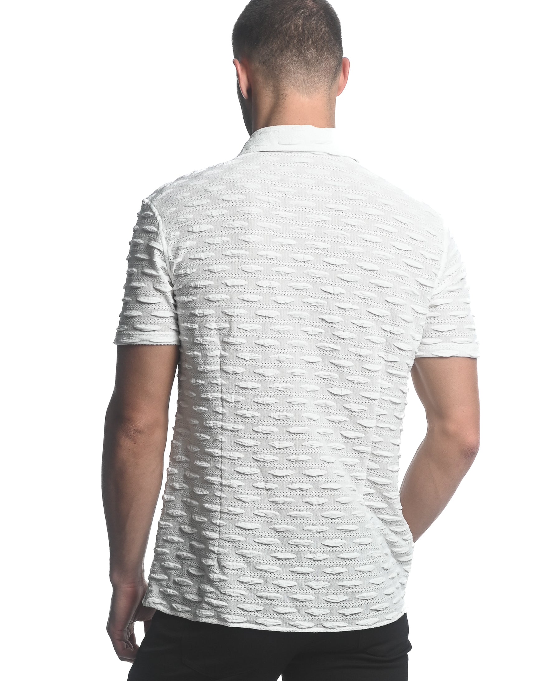 WHITE VERTICAL DROPS STRETCH KNIT GOSSAMER SHORT SLEEVE SHIRT ST-24024