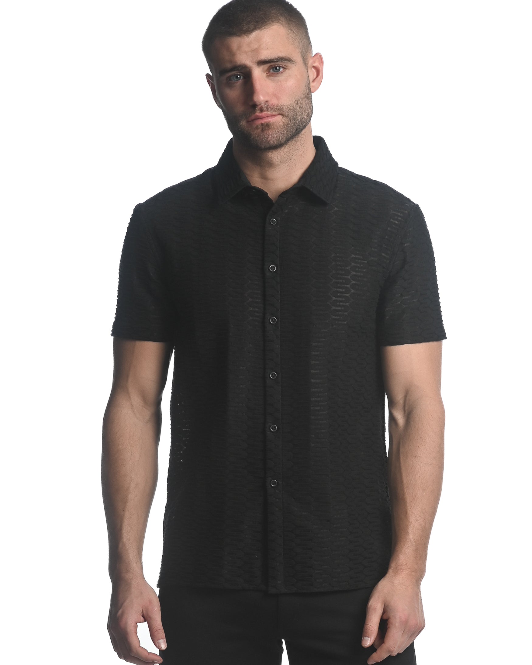 BLACK MAZE HEX STRETCH KNIT GOSSAMER SHORT SLEEVE SHIRT ST-24025