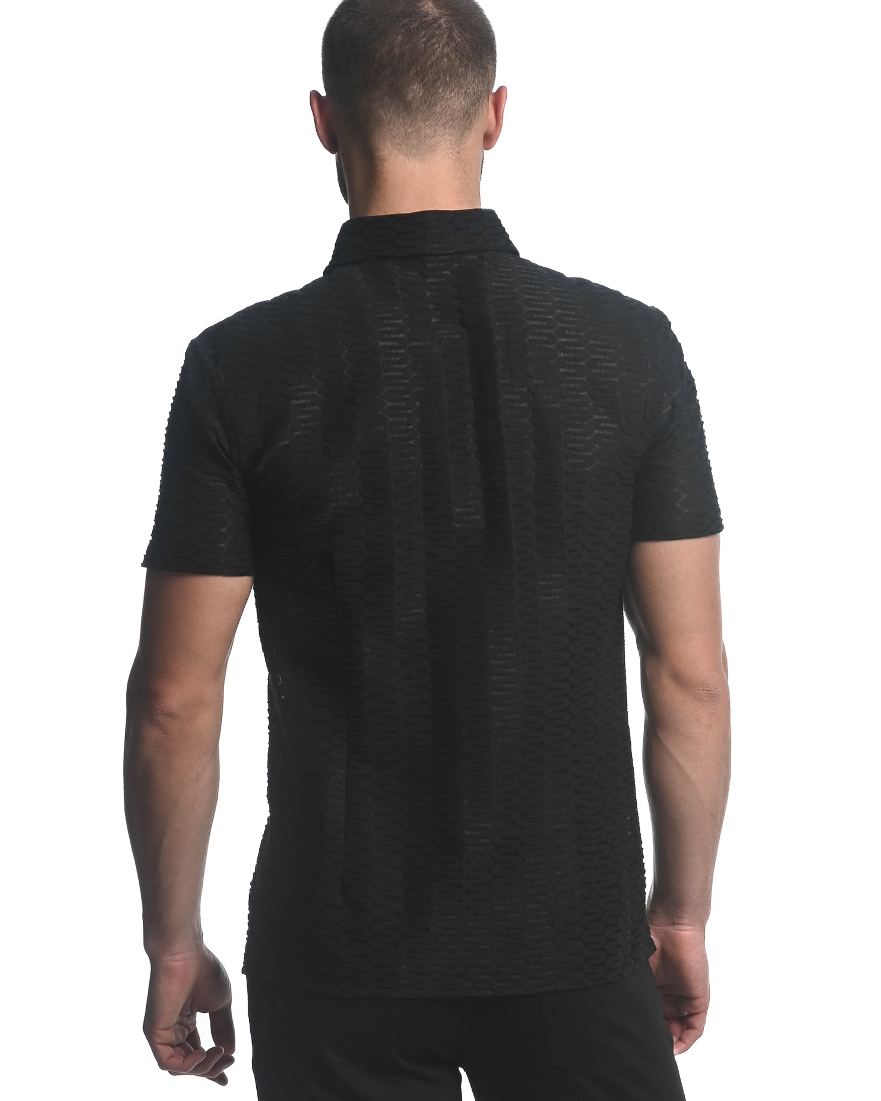 BLACK MAZE HEX STRETCH KNIT GOSSAMER SHORT SLEEVE SHIRT ST-24025