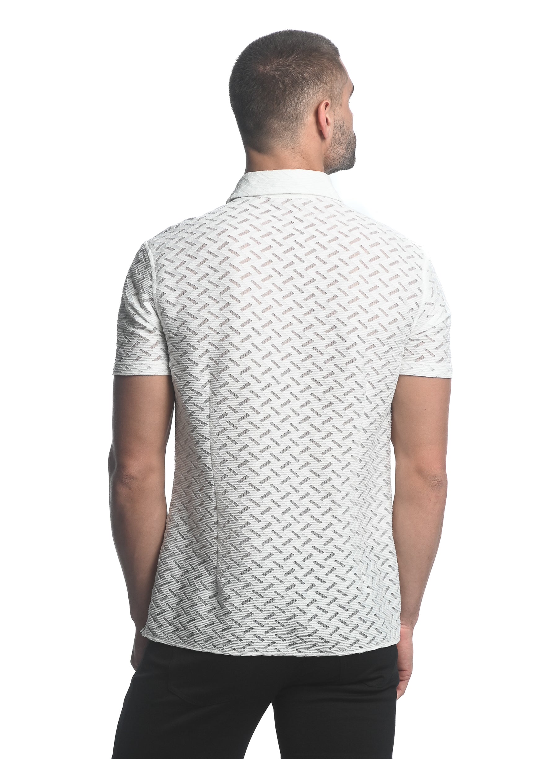 WHITE ZIGZAG CHEVRON STRETCH KNIT GOSSAMER SHORT SLEEVE SHIRT ST-24027