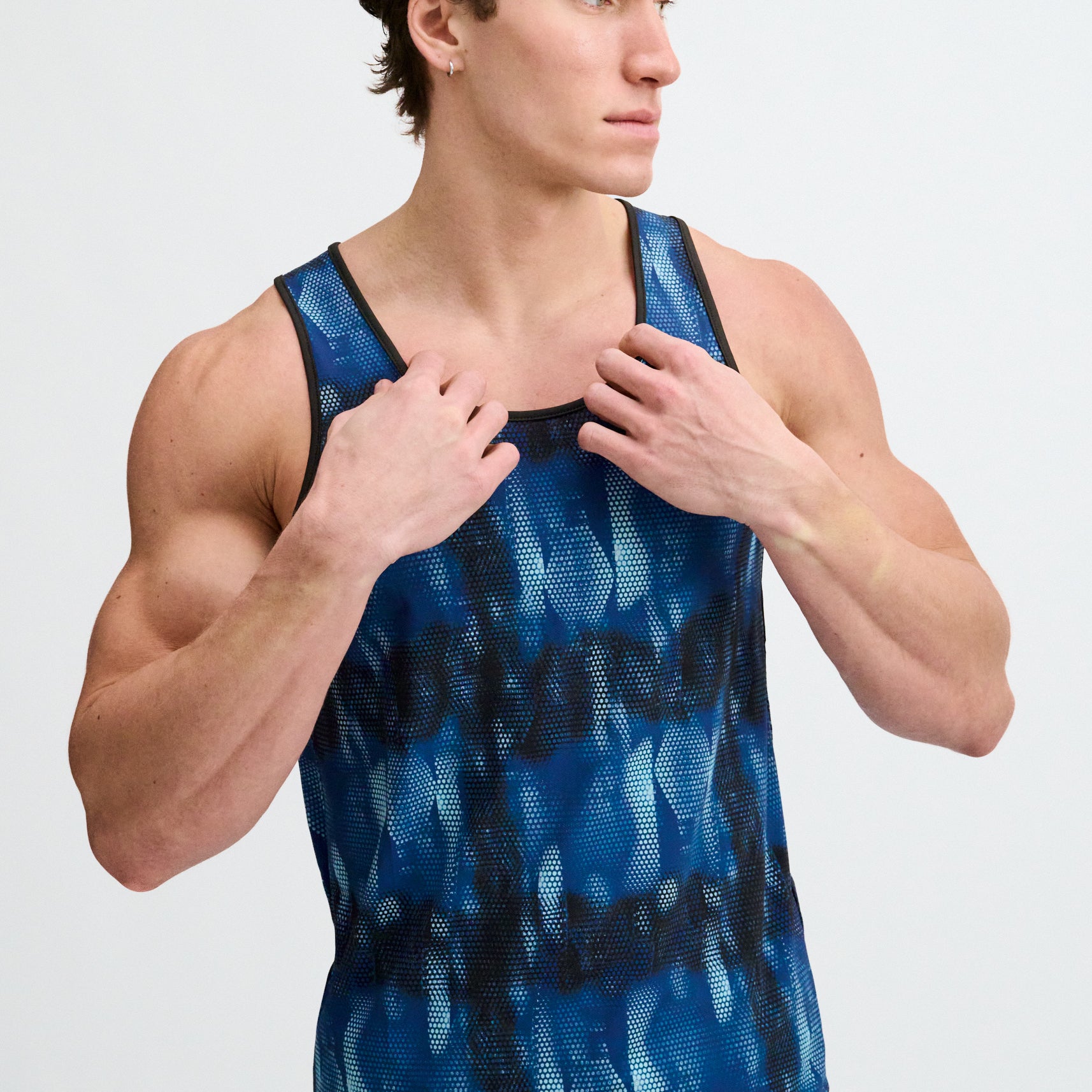 BLUE/NAVY ABSTRACT PRINTED STRETCH MESH PERFORMANCE TANK ST-296