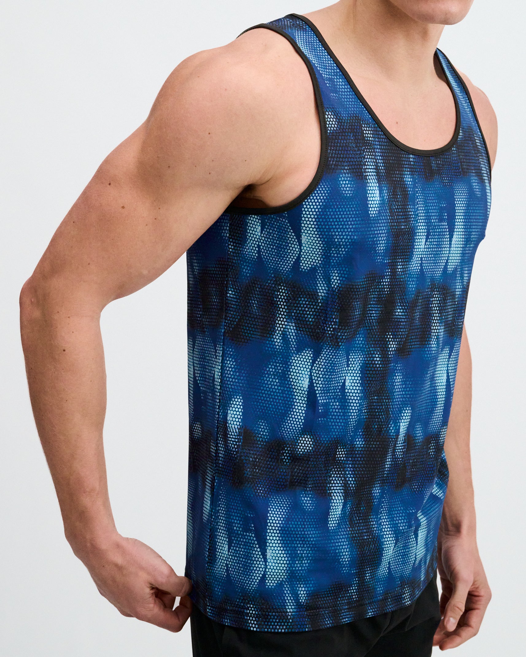 BLUE/NAVY ABSTRACT PRINTED STRETCH MESH PERFORMANCE TANK ST-296