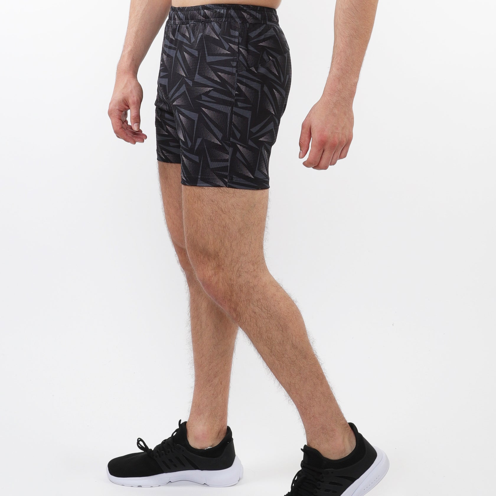 ORANGE/BLACK TRIANGLES PRINTED MESH STRETCH PERFORMANCE SHORTS ST-1469-04