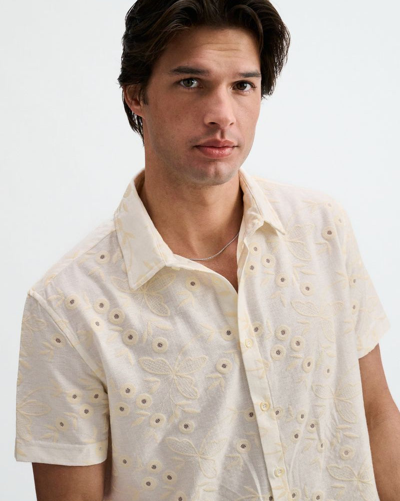 VANILLA/WHITE PRINTED STRETCH EYELET KNIT SHORT SLEEVE SHIRT ST-24077