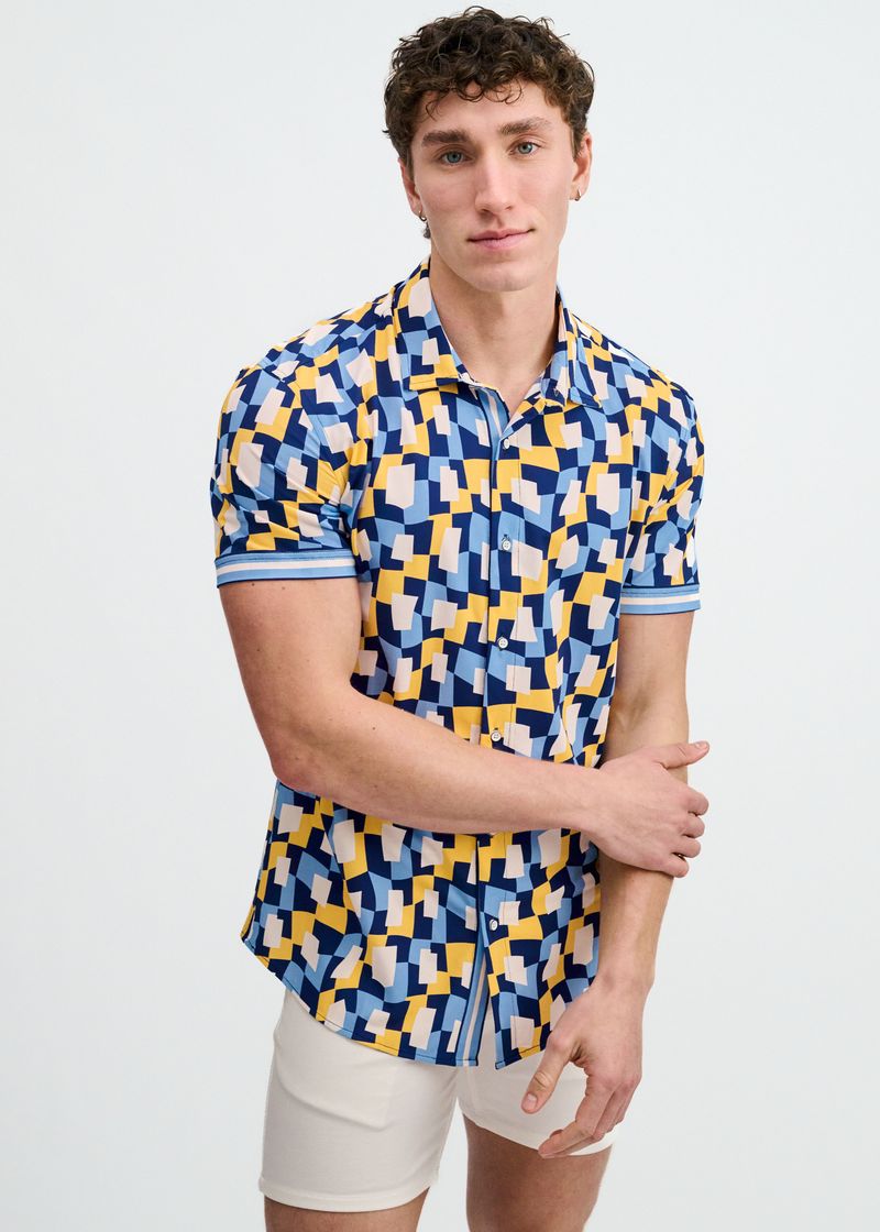 ATLANTIC/YELLOW ABSTRACT PRINTED PERFORMANCE STRETCH SHORT SLEEVE SHIRT W/PLACKET DETAIL ST-26027