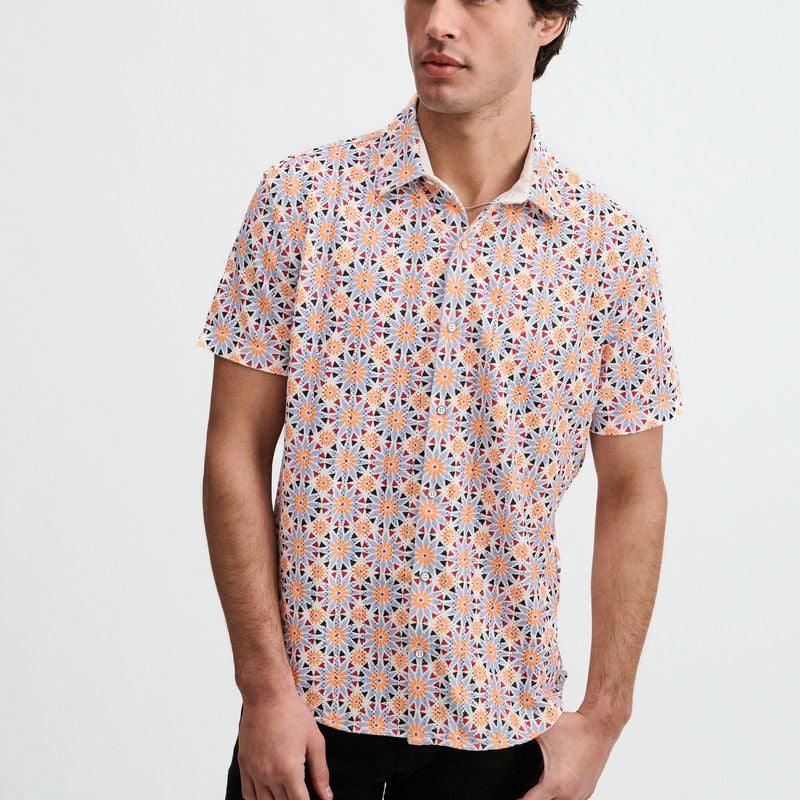 CAYENNE/THISTLE MEDALLIONS PRINTED OPEN KNIT STRETCH SHORT SLEEVE SHIRT ST-48075