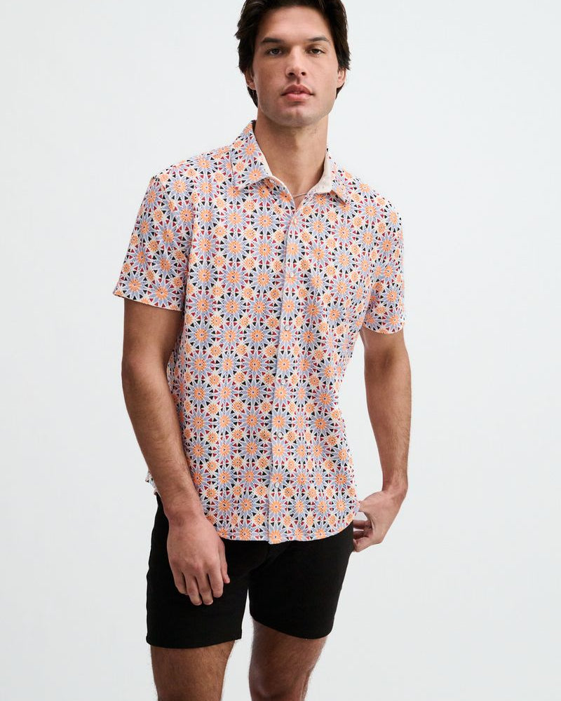 CAYENNE/THISTLE MEDALLIONS PRINTED OPEN KNIT STRETCH SHORT SLEEVE SHIRT ST-48075