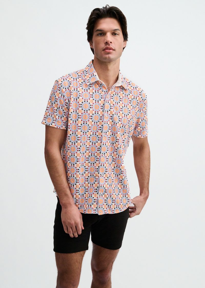 CAYENNE/THISTLE MEDALLIONS PRINTED OPEN KNIT STRETCH SHORT SLEEVE SHIRT ST-48075