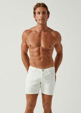 WHITE 5" INSEAM STRETCH KNIT JEANS SHORT ST-1932