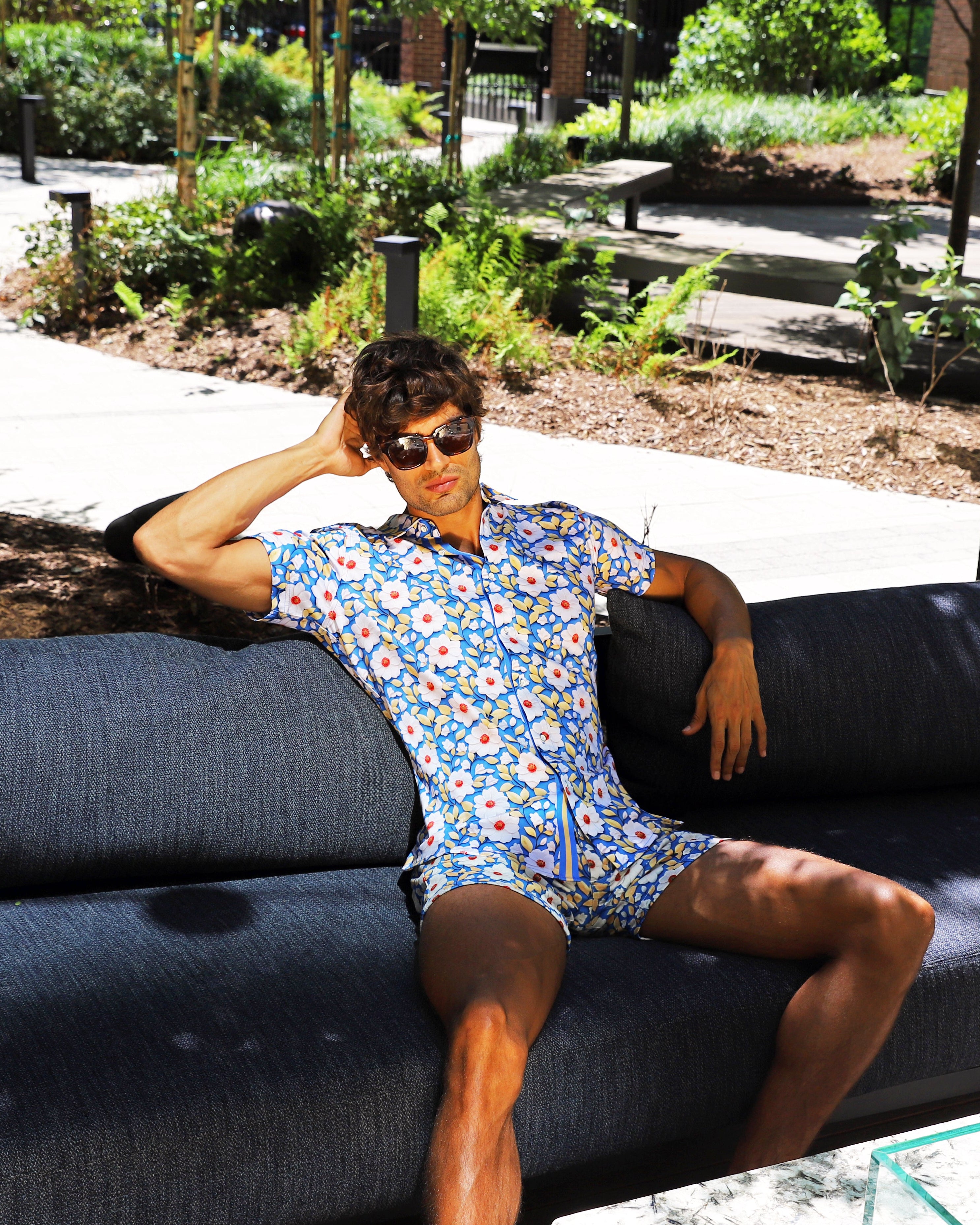 COBALT/GOLD FLORAL 3D PRINT COTTON JERSEY KNIT SHORT SLEEVE SHIRT W/CONTRAST STRIPE PLACKET ST-9326
