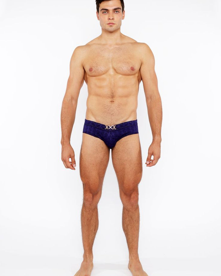 NAVY ARROWS TEXTURED SWIM BRIEF W/BUCKLE ST-8021-01