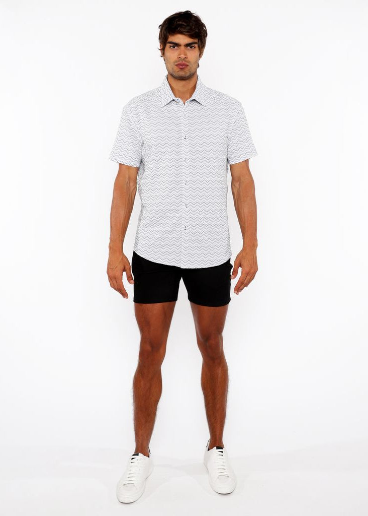 WHITE TEXTURED CHEVRON STRETCH KNIT SHORT SLEEVE SHIRT ST-24066
