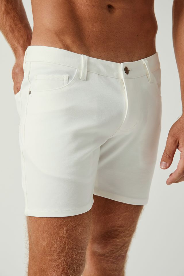WHITE 5" INSEAM STRETCH KNIT JEANS SHORT ST-1932