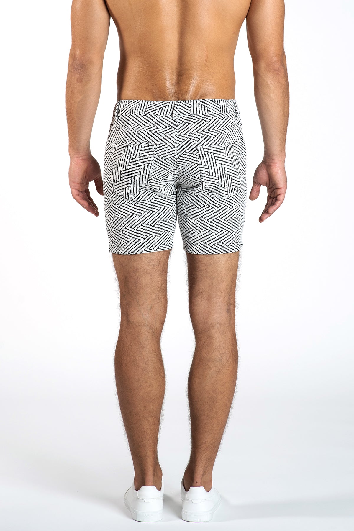 WHITE/BLACK HERRINGBONE 5" STRETCH KNIT JEANS SHORTS- Final Sale